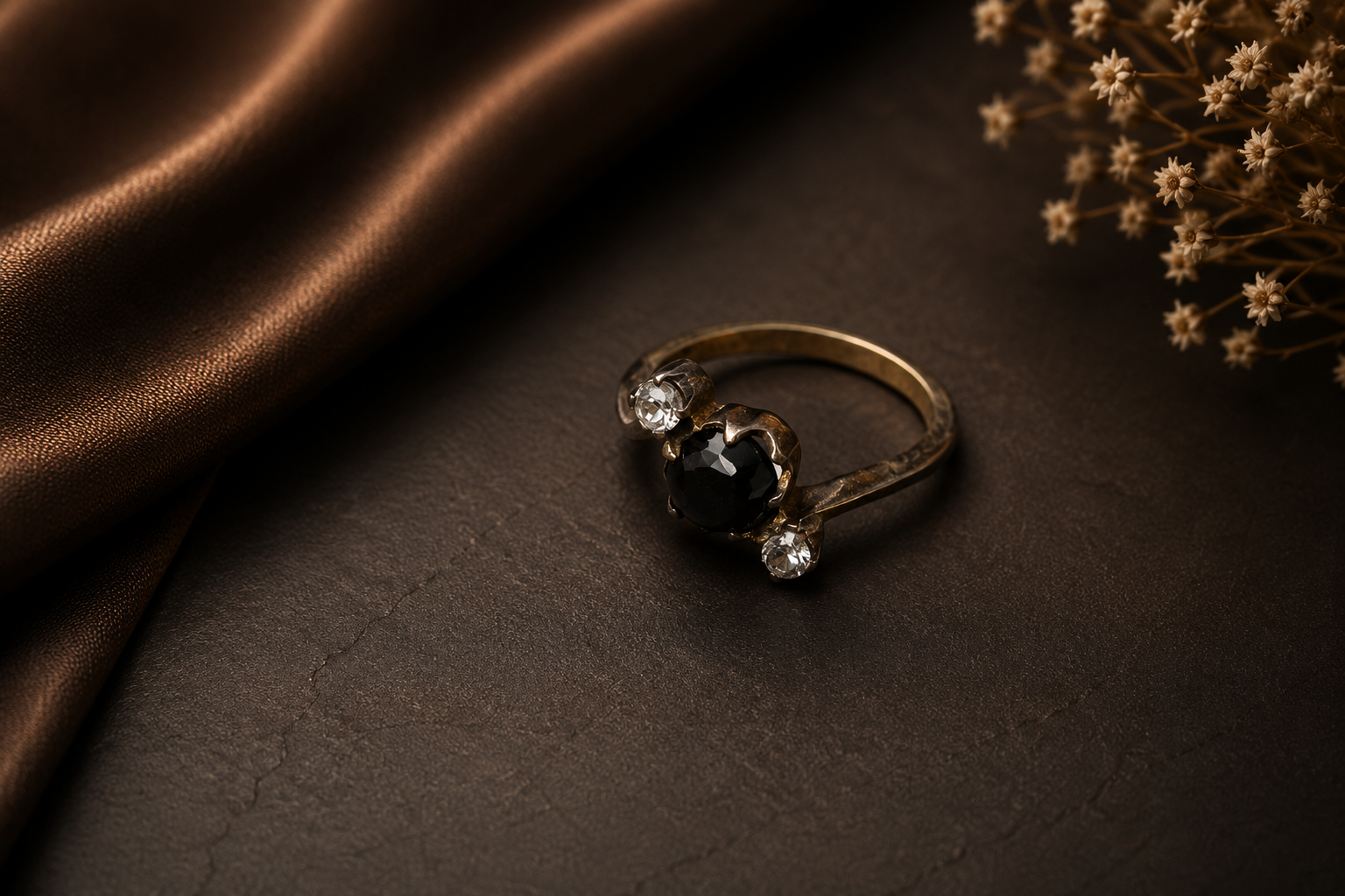 Black & White Stone Elegance Ring - Image 3