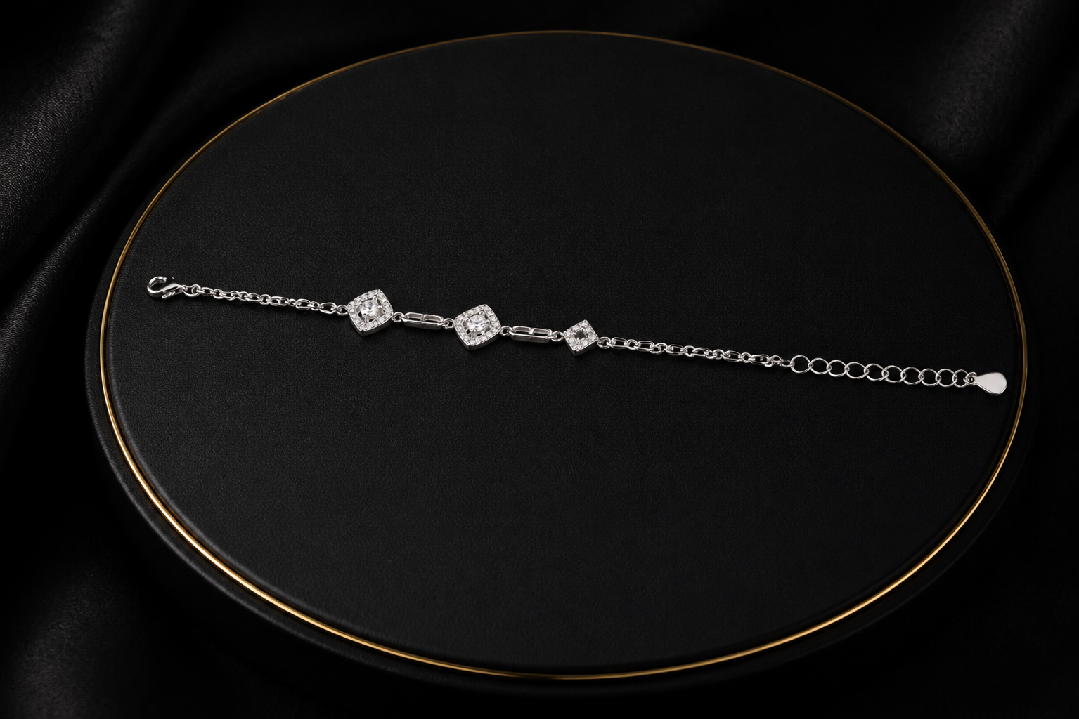 Bow & Rectangular Cubic Zirconia Ladies Bracelet - Image 4