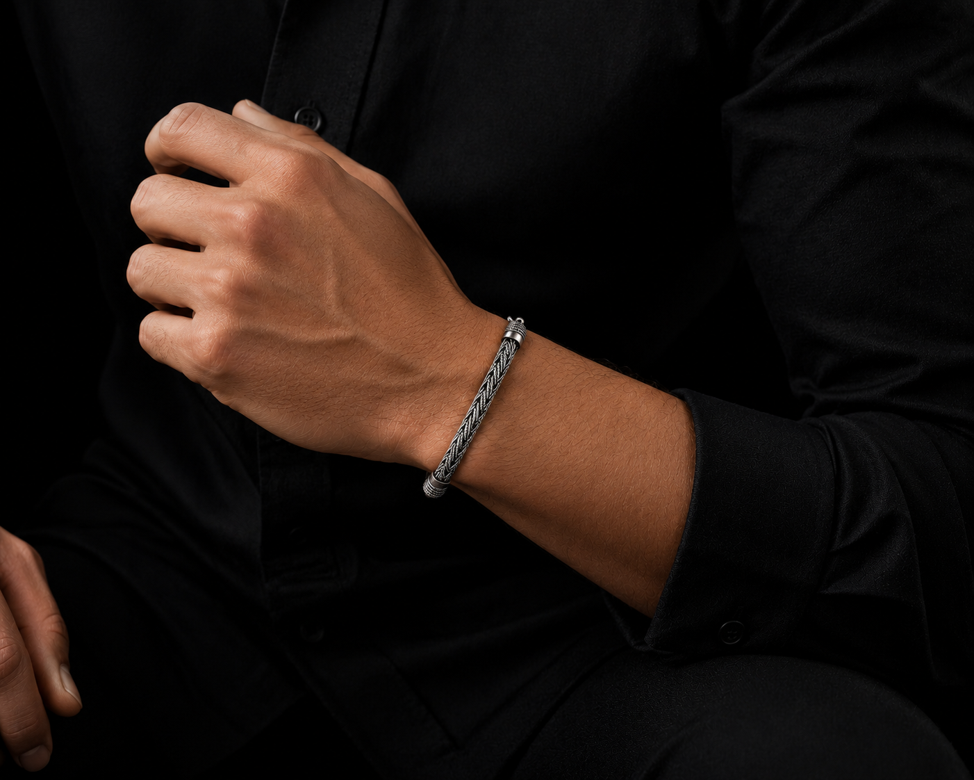 Rope Engraved Design Gents Bracelet - Image 2