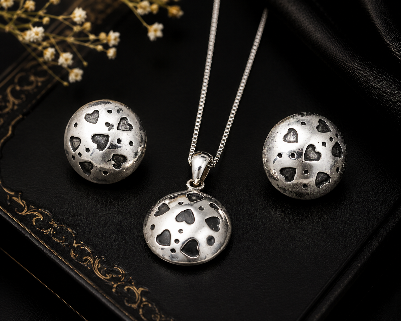 Six Hearts Silver Pendant Set - Image 6